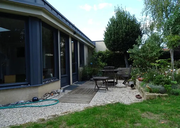 Bed & Breakfast D'hotes Sur Jardin Acces Pmr 3*